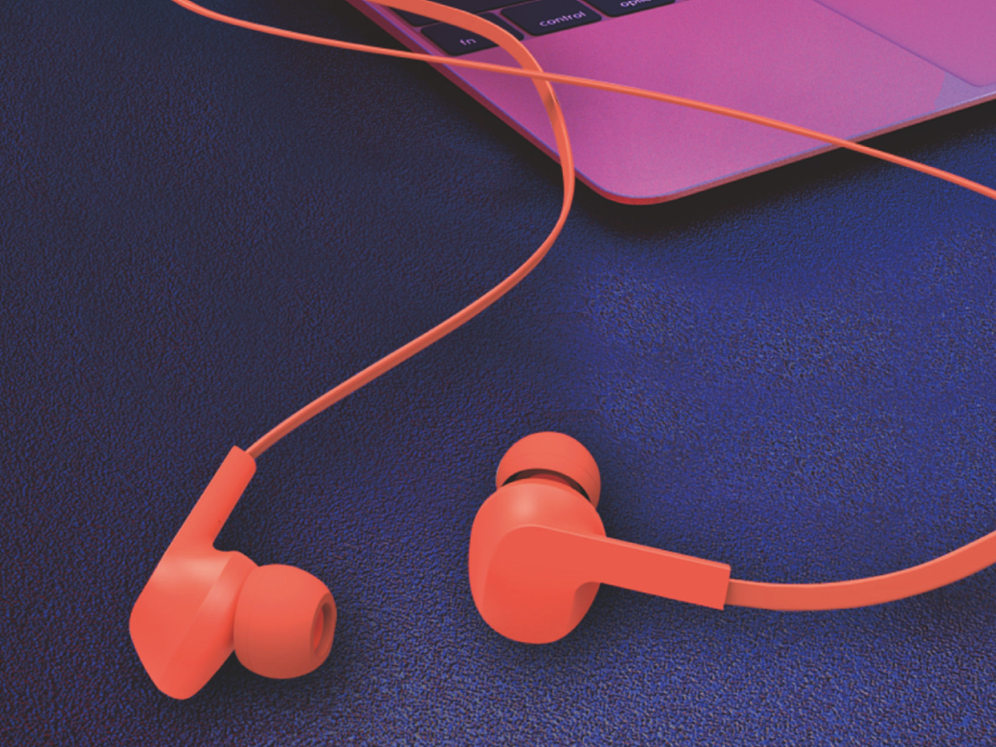 Techancy Audífonos Intrauriculares con Cable Naranja TD8022 – Micrófono Integrado, 3.5mm, Compatible con Smartphones y Tablets